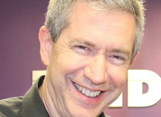 Pr. Jonathan Hall organiza reunião com o Presidente