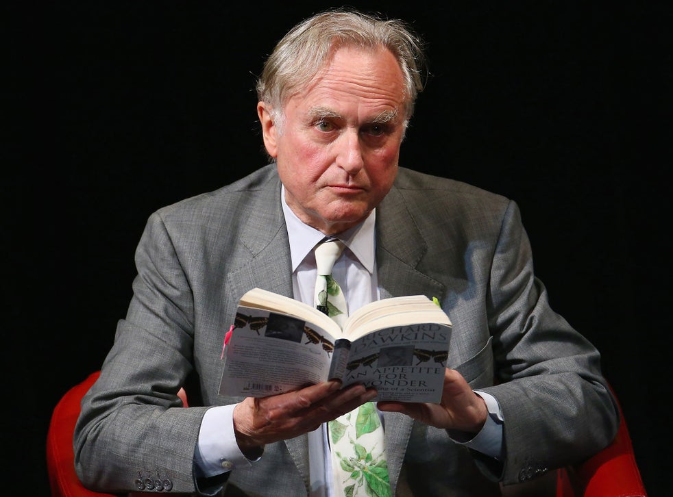 Biólogo inglês Richard Dawkins assinou uma declaração contra transição de gênero em crianças
