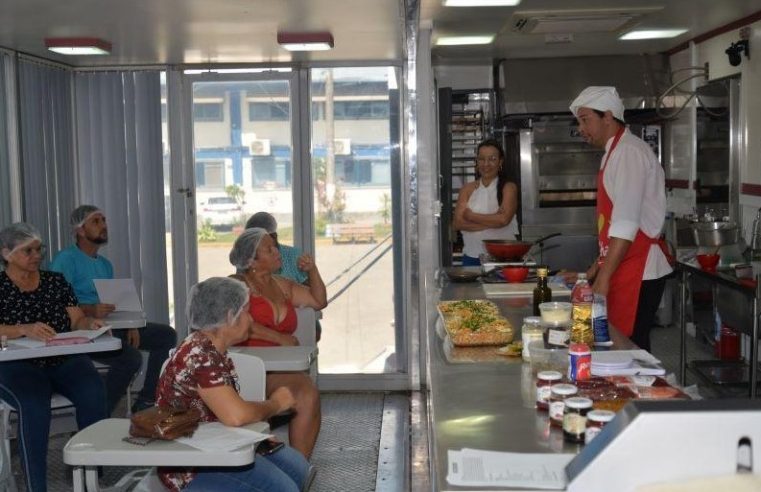 O Bairro NOVO PORTO CANOA na Serra ES, recebe CARRETA COM CURSOS a partir desta Terça-feria(11). AINDA HÁ VAGAS! Aulas de culinária são gratuitas e as inscrições são online