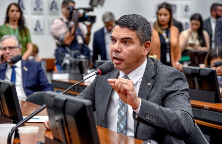 A esquerda brasileira inovou mais uma vez, agora inventaram o ‘Pastor Fake News’
