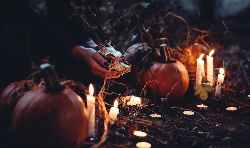 Ex-médium alerta sobre Halloween: “O que você acha divertido é uma ferramenta do diabo”