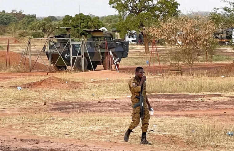 Ataques em Burkina Faso – Extremistas matam 200 pessoas