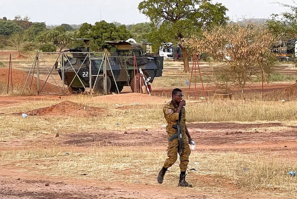 Ataques em Burkina Faso – Extremistas matam 200 pessoas