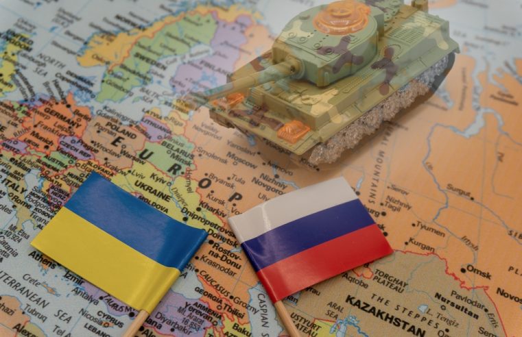 EUA e OTAN Avaliam Novas Sanções Contra a Rússia em Meio à Intensificação do Conflito na Ucrânia