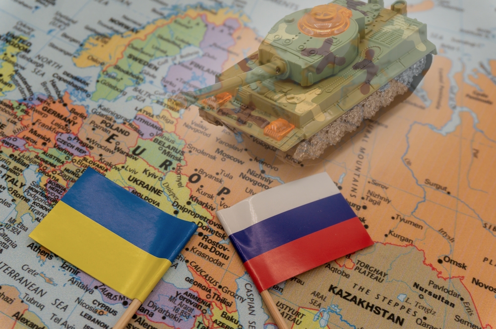 EUA e OTAN Avaliam Novas Sanções Contra a Rússia em Meio à Intensificação do Conflito na Ucrânia