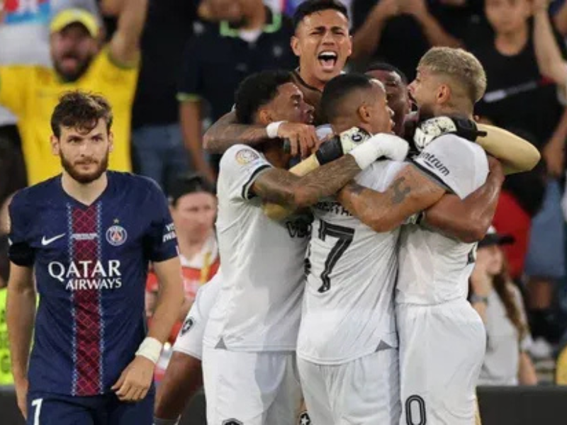 Imprensa internacional repercute vitória do Botafogo sobre o PSG: ‘Colossal’