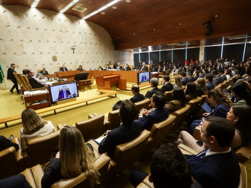 STF aprova regulamentação das redes — mas sem definir como