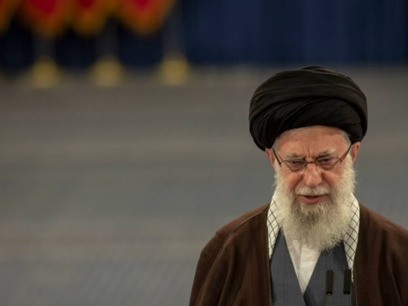Aiatolá Ali Khamenei está escondido em seu bunker em Teerã