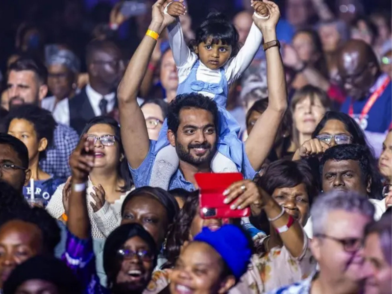 Mais de 3.000 aceitaram Jesus em três anos de cruzadas evangelísticas no Reino Unido